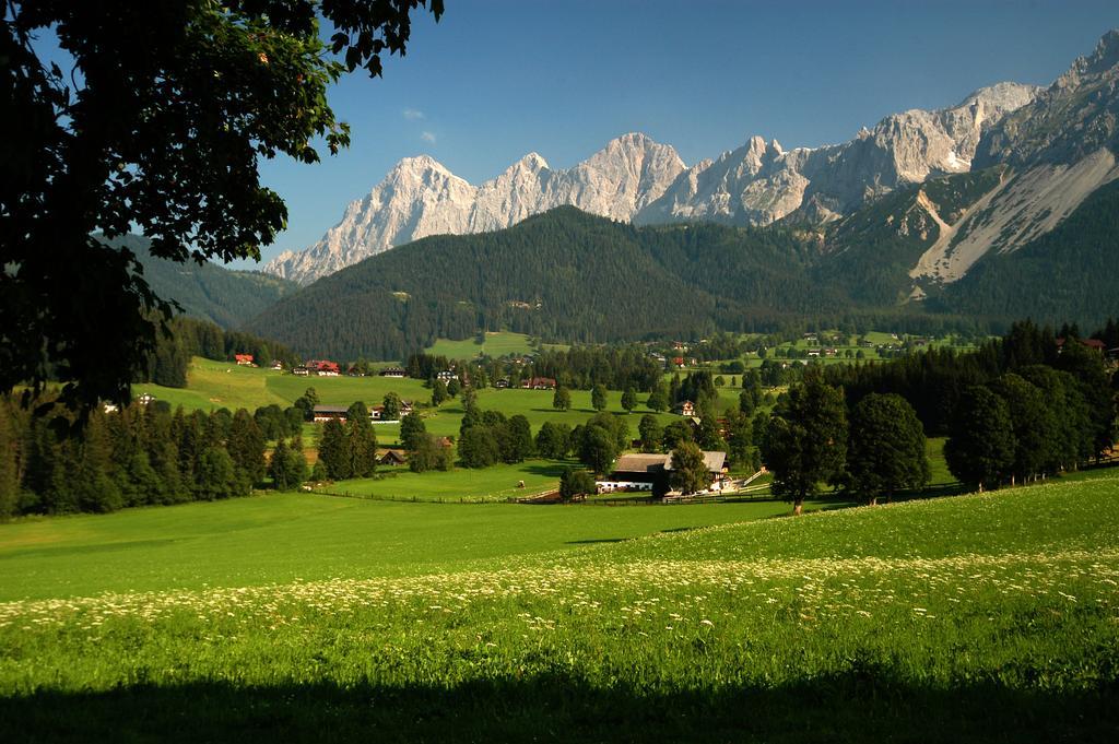 Bio-Holzhaus Und Landhaus Heimat Ramsau am Dachstein Exterior photo