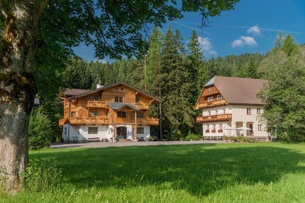 Bio-Holzhaus Und Landhaus Heimat Ramsau am Dachstein Exterior photo