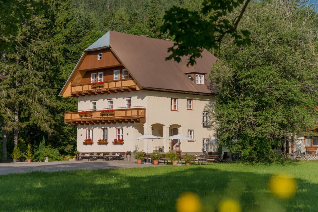 Bio-Holzhaus Und Landhaus Heimat Ramsau am Dachstein Exterior photo