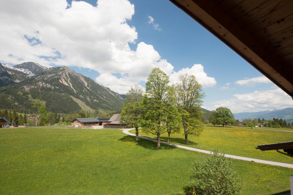 Bio-Holzhaus Und Landhaus Heimat Ramsau am Dachstein Exterior photo